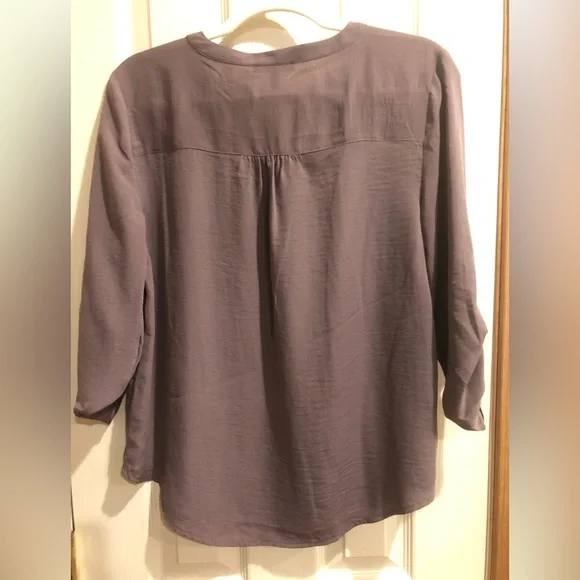 Maurice’s polyester top - Picture 2 of 3